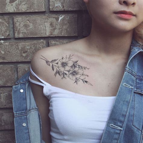 14 tatuajes en el hombro que son elegantes, femeninos y